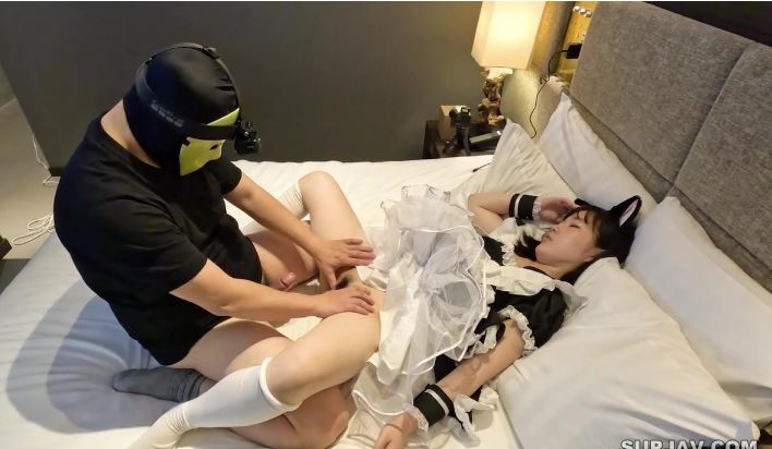 Hầu gái vâng lời ông chủ được thưởng cặc to